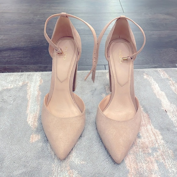 Baby Pink Suede Block Heel by Aldo - Picture 1 of 4